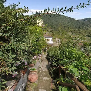 Lardarina Villa